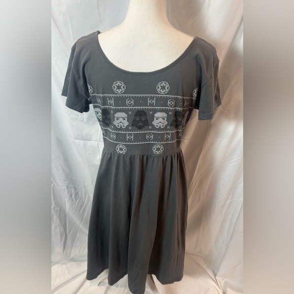 Her Universe Grey/black Star Wars Empire short sleeve 2X juniors dress - Picture 5 of 8